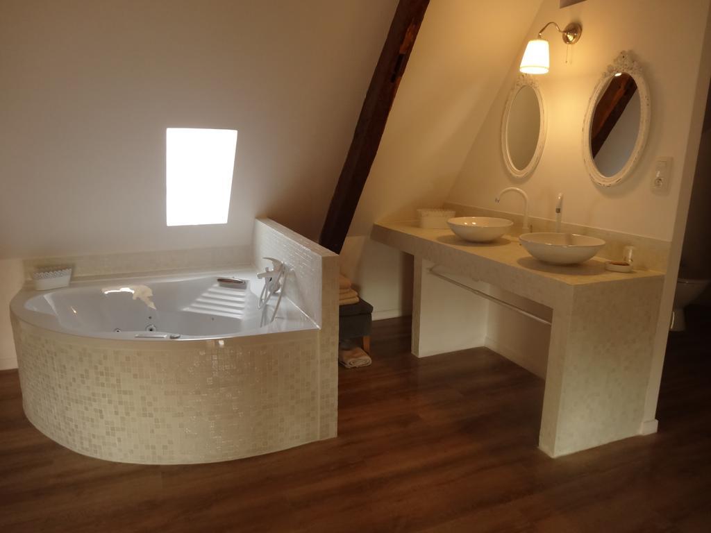 La Bromontoise Chambres D'Hotes Pontgibaud Eksteriør bilde